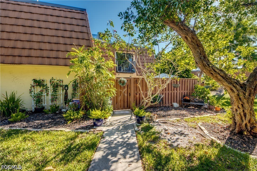 5213 Cedarbend Drive – photo 1 of 33