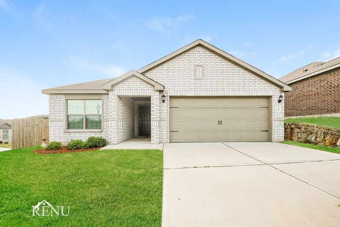 143 Drifter Drive – photo 1 of 17