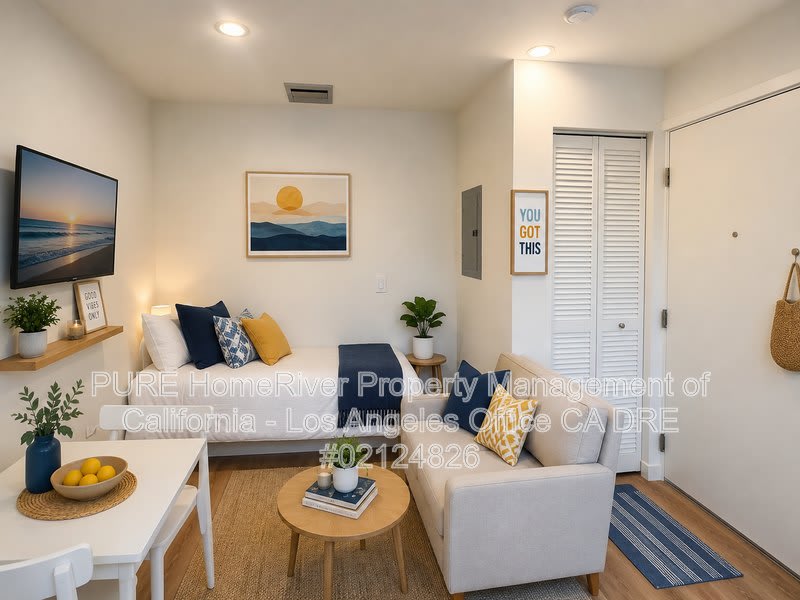 1536 1/2 W 205th St – photo 1