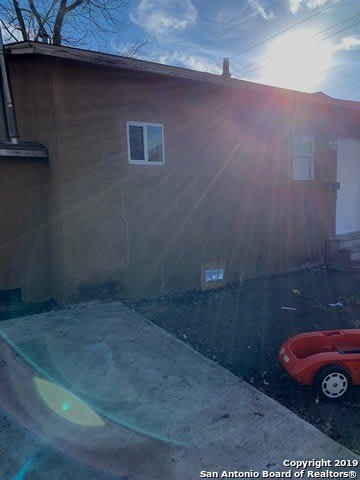 1902 LENNON AVE – photo 1