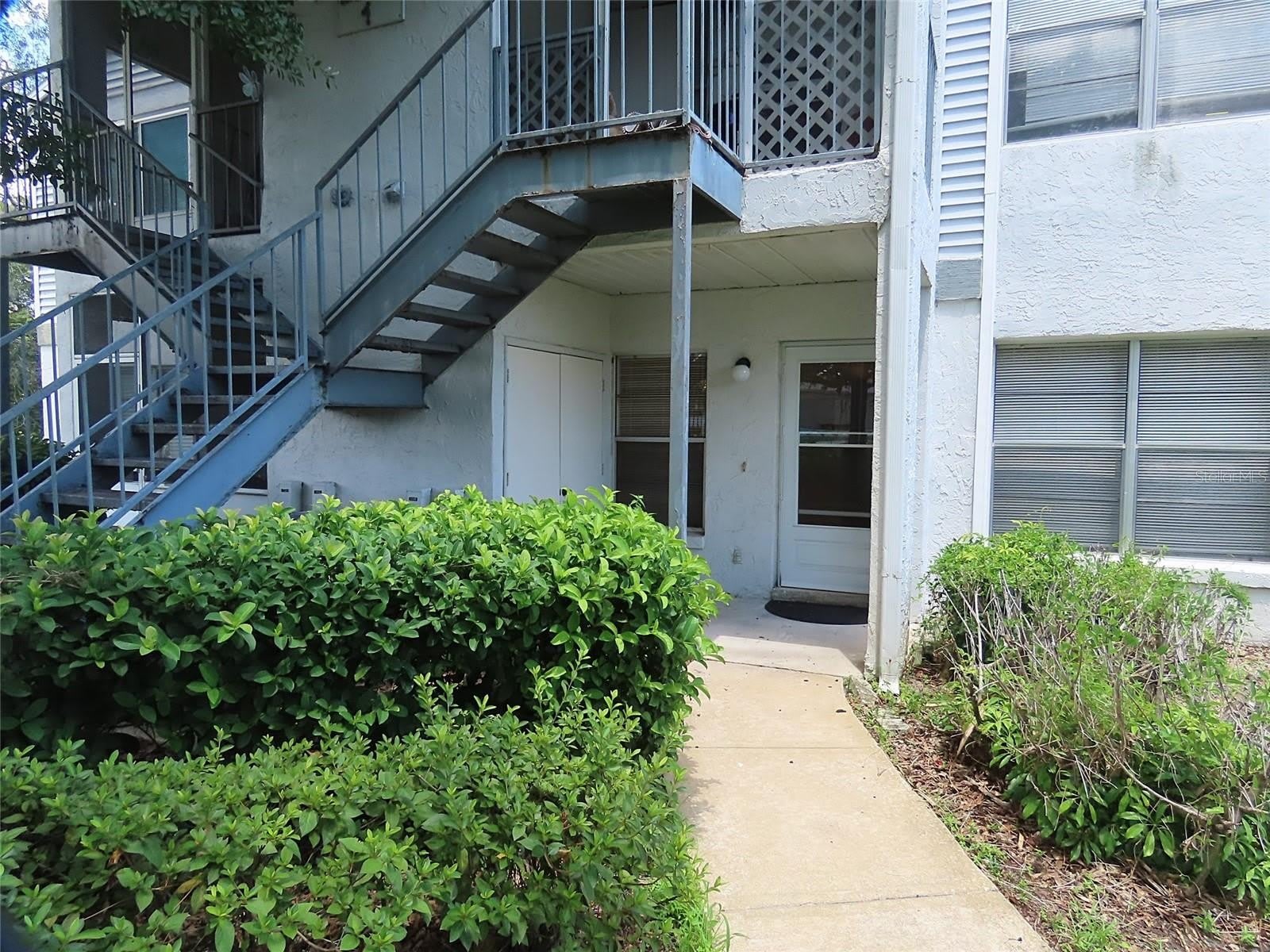 104 NORTHLAKE Drive – photo 1