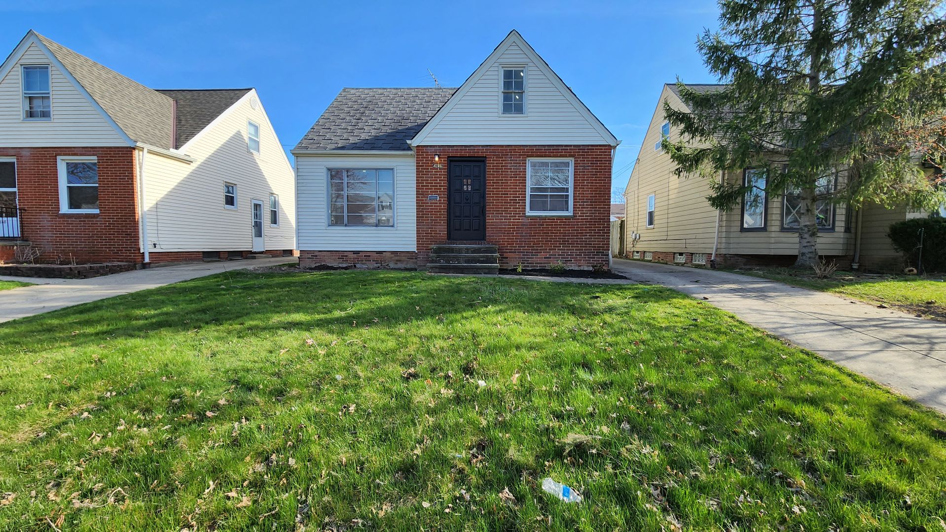 3 Bedroom 2 Bathroom House – photo 1