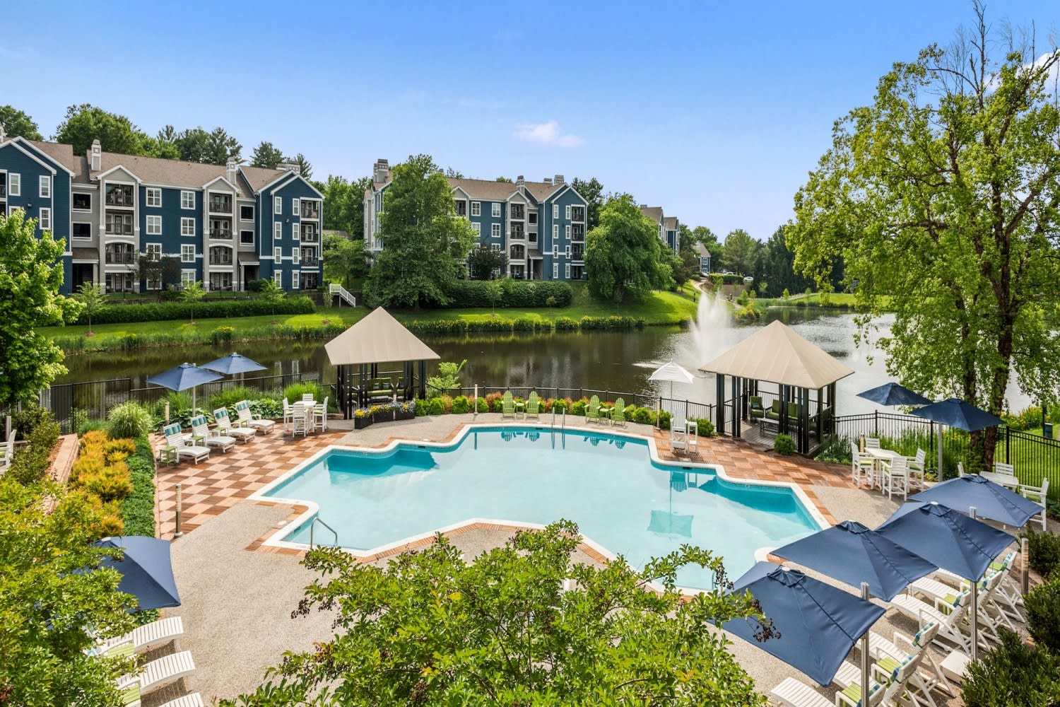Lakeside Apartments – photo 1
