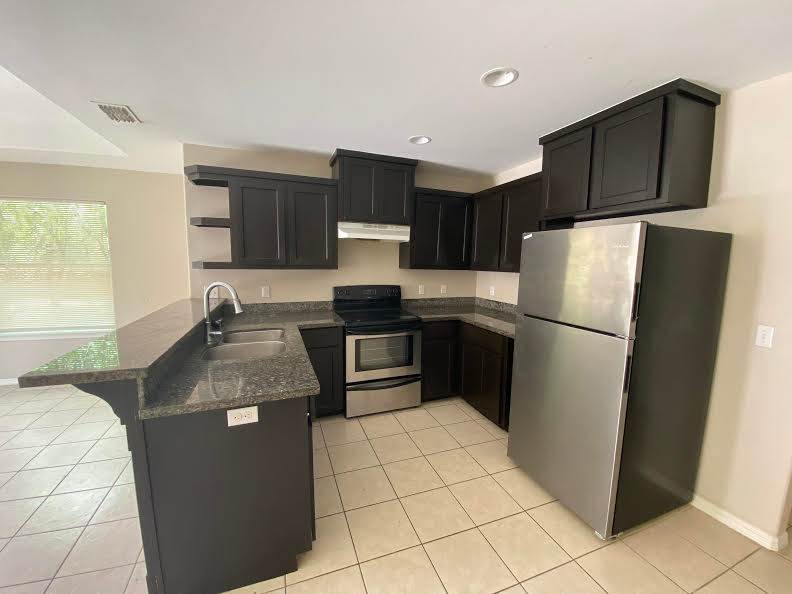 1302 W Harrison Ave – photo 1 of 10