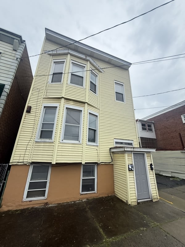 292 Catherine Street – photo 1