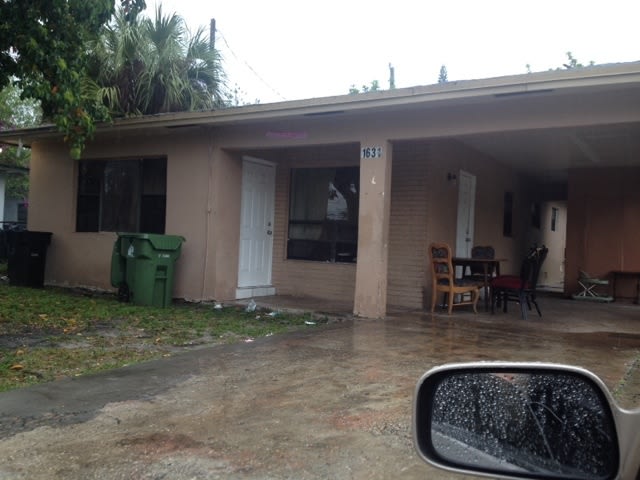 Large 4-2 house – photo 1