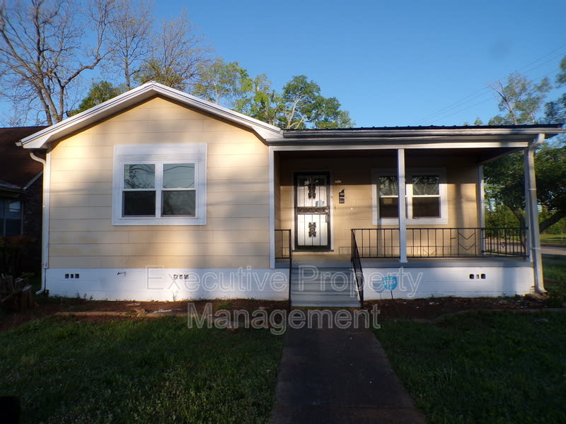 1400 19th Place – photo 1