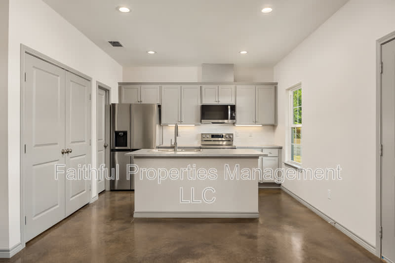 21579 County Road 2138 – photo 1 of 204