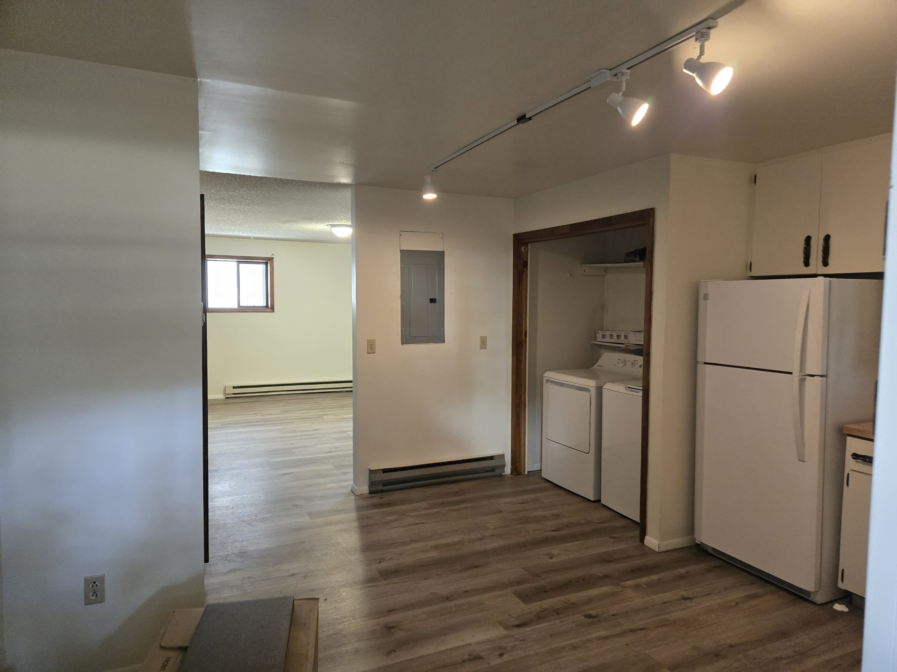 418 West Babcock Street B – photo 1 of 232
