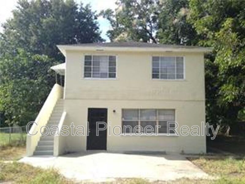 3405 E 21st Ave – photo 1