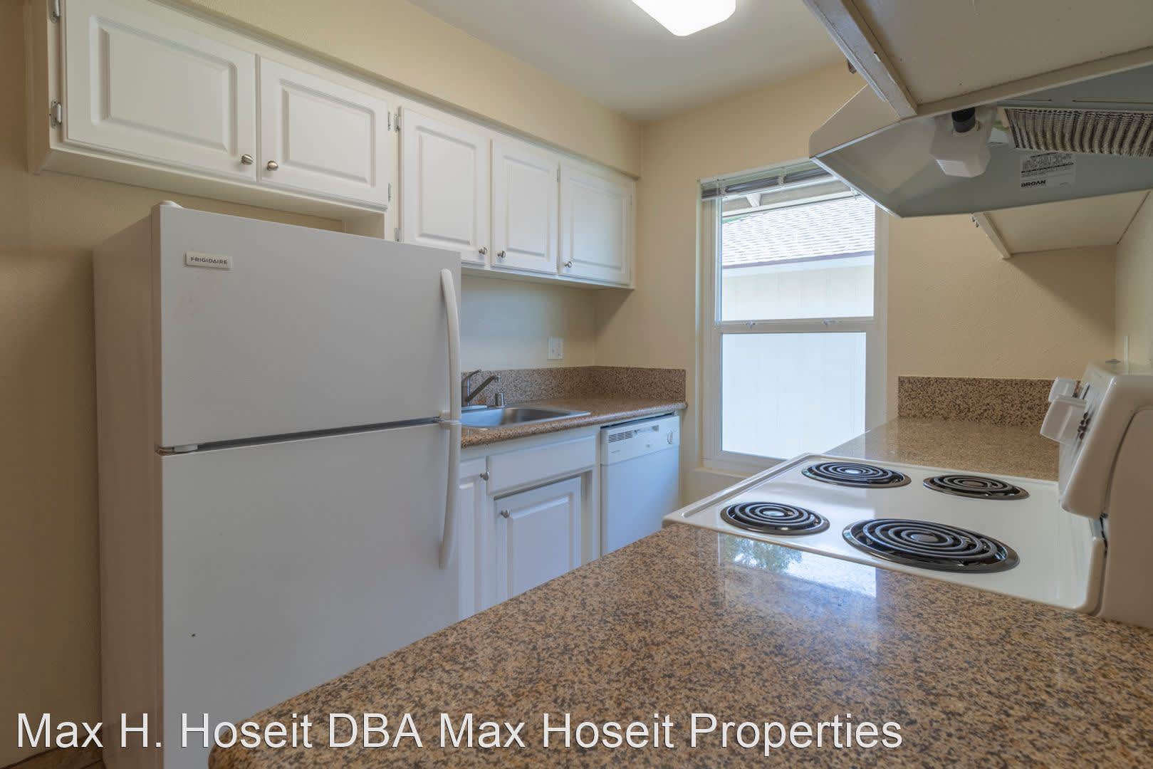 Pinewood Apartments – photo 1