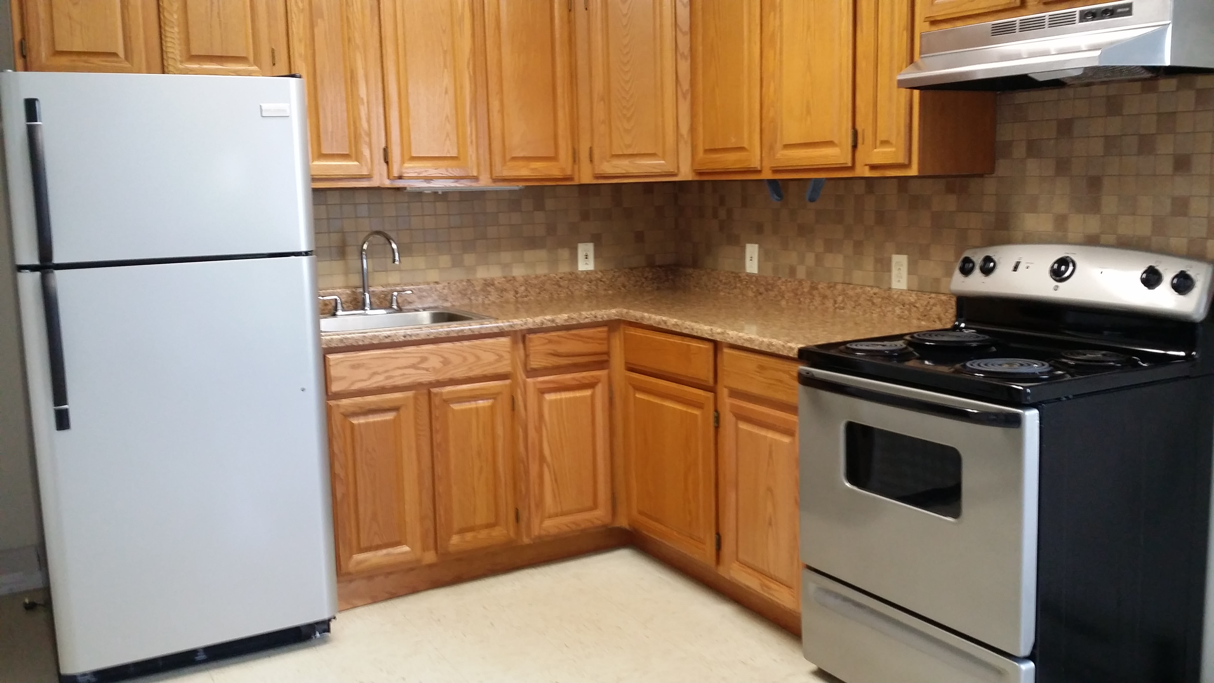 84 Bowery St – photo 1 of 5