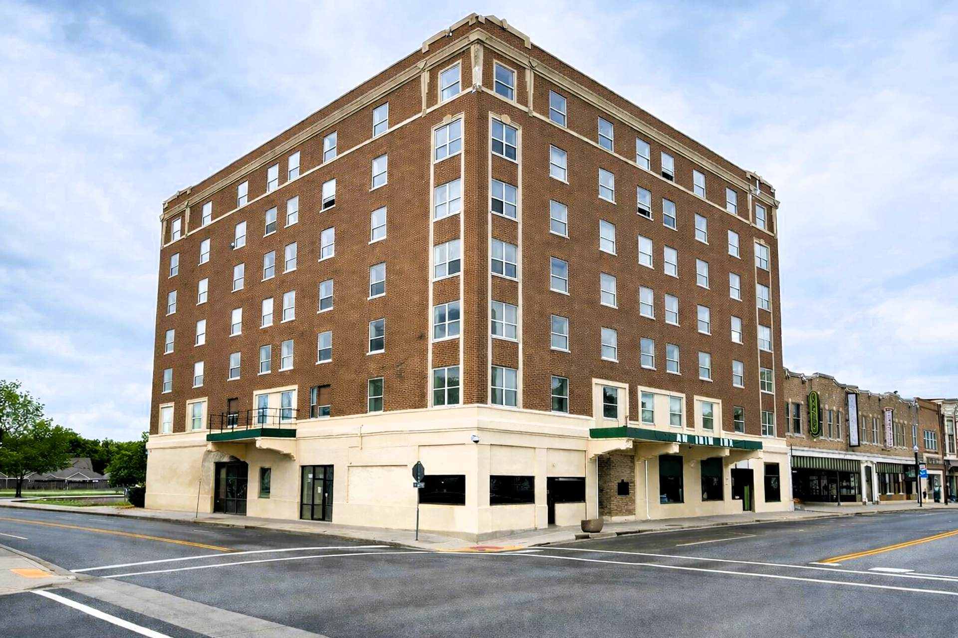 Historic Downtown Living at Miami Towers – photo 1 of 9