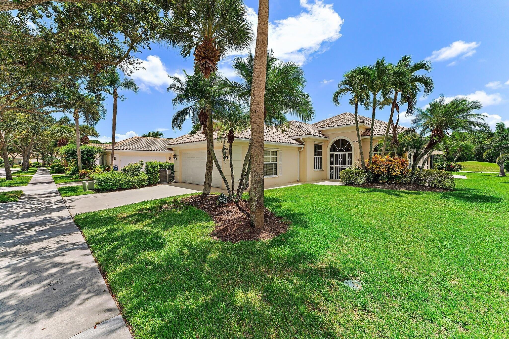 8485 Se Palm Hammock Lane – photo 1