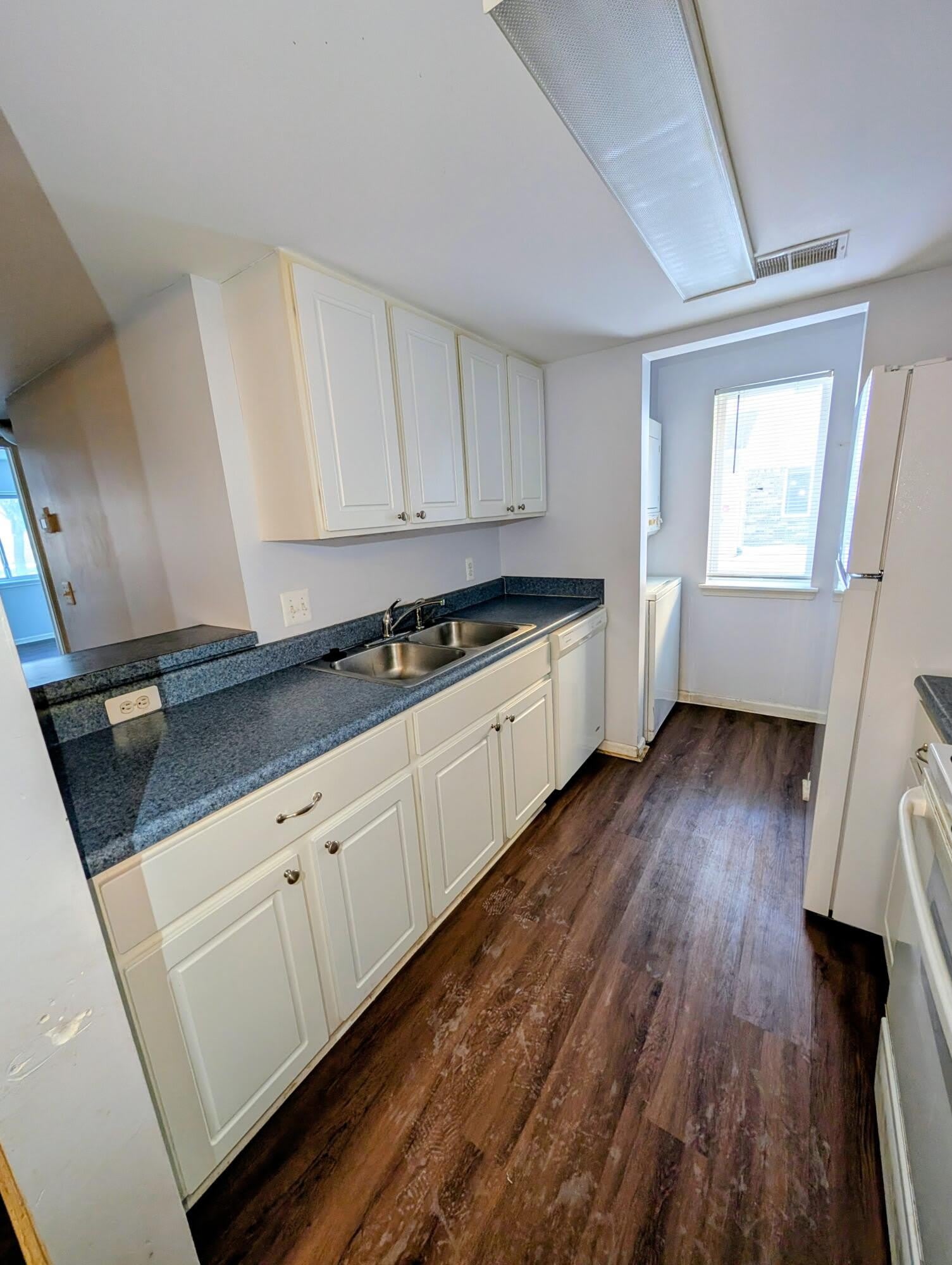 849 Brandon Avenue – photo 1 of 19
