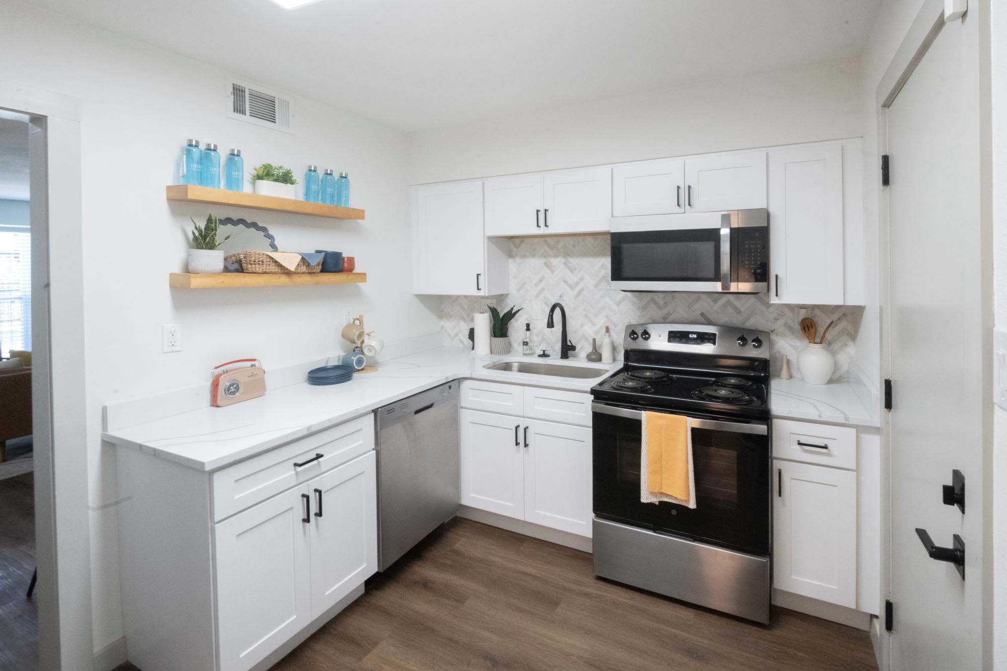 Century Apartments – photo 1