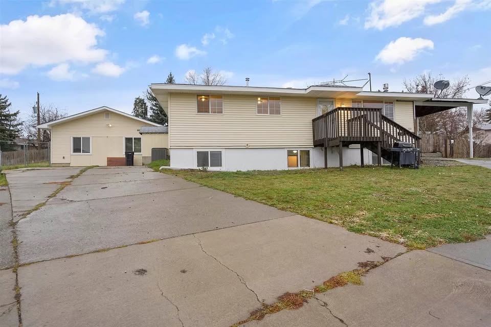 426 Leinum Court – photo 1 of 70