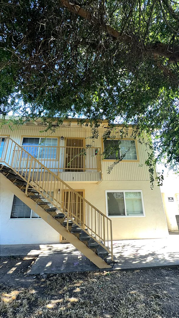 3150 College Ave C Merced – photo 1