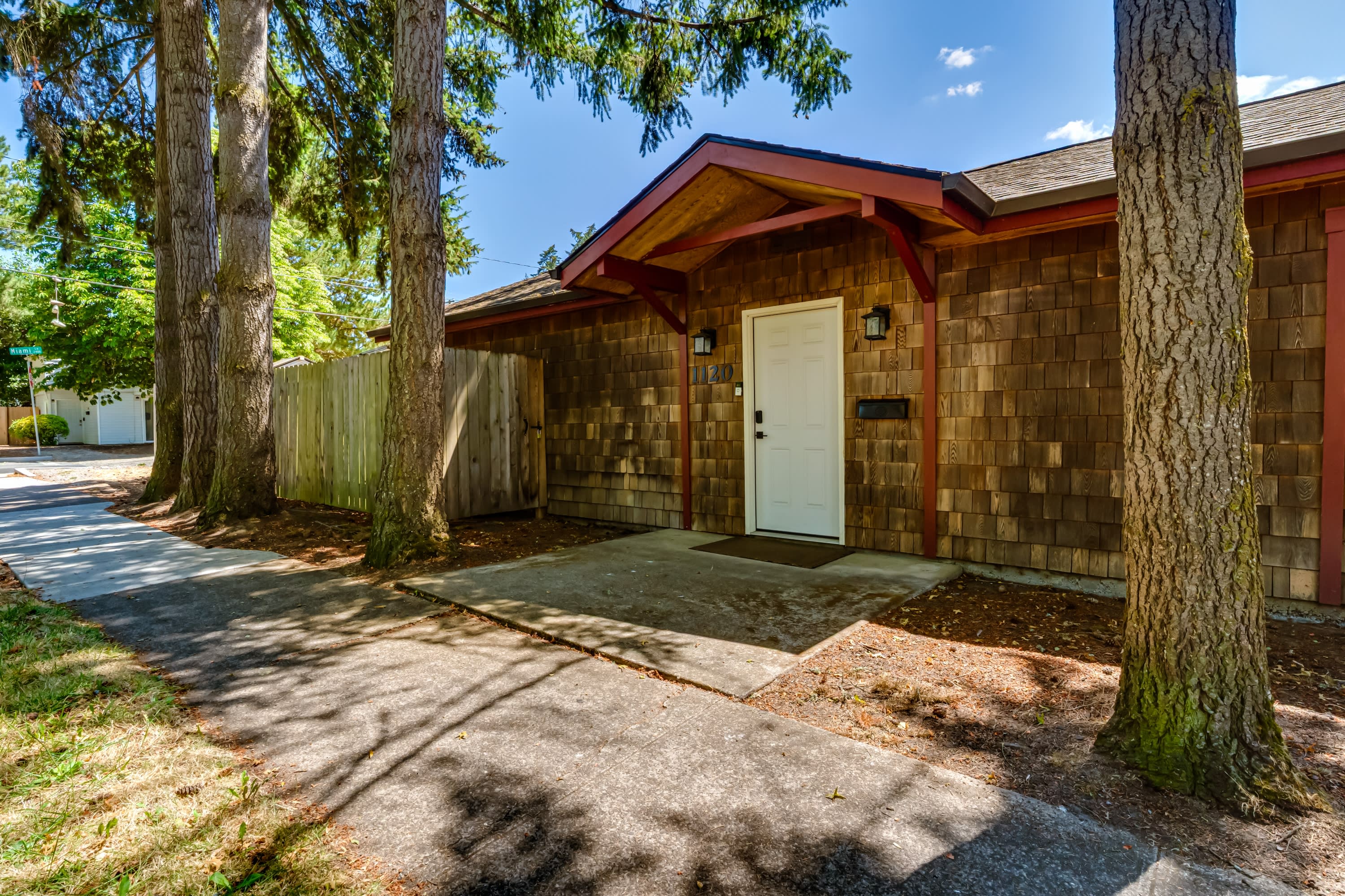1120 East 24th Avenue – photo 1