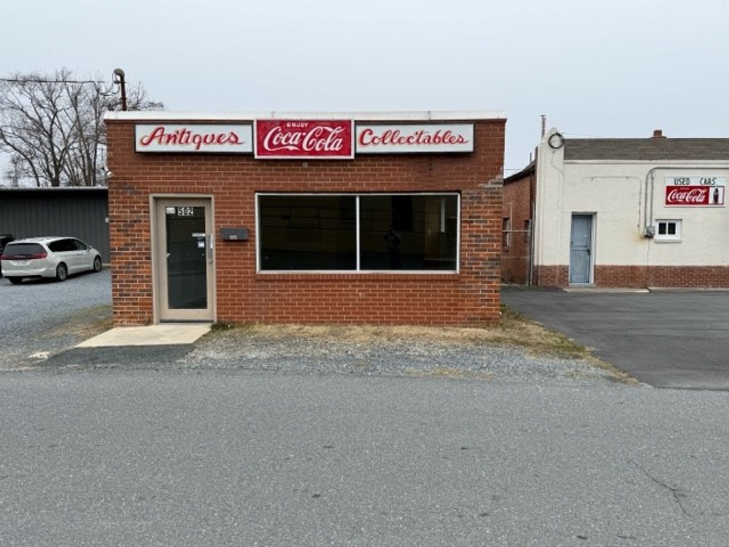 502 Hoover St – photo 1 of 2