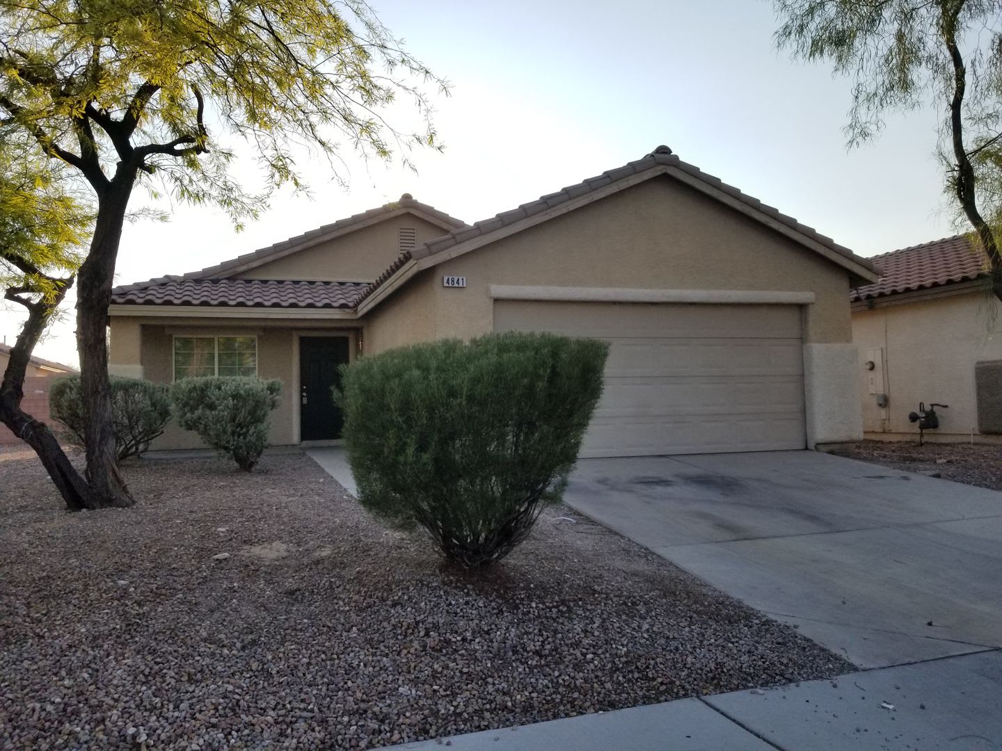 4 bedroom home for rent – photo 1