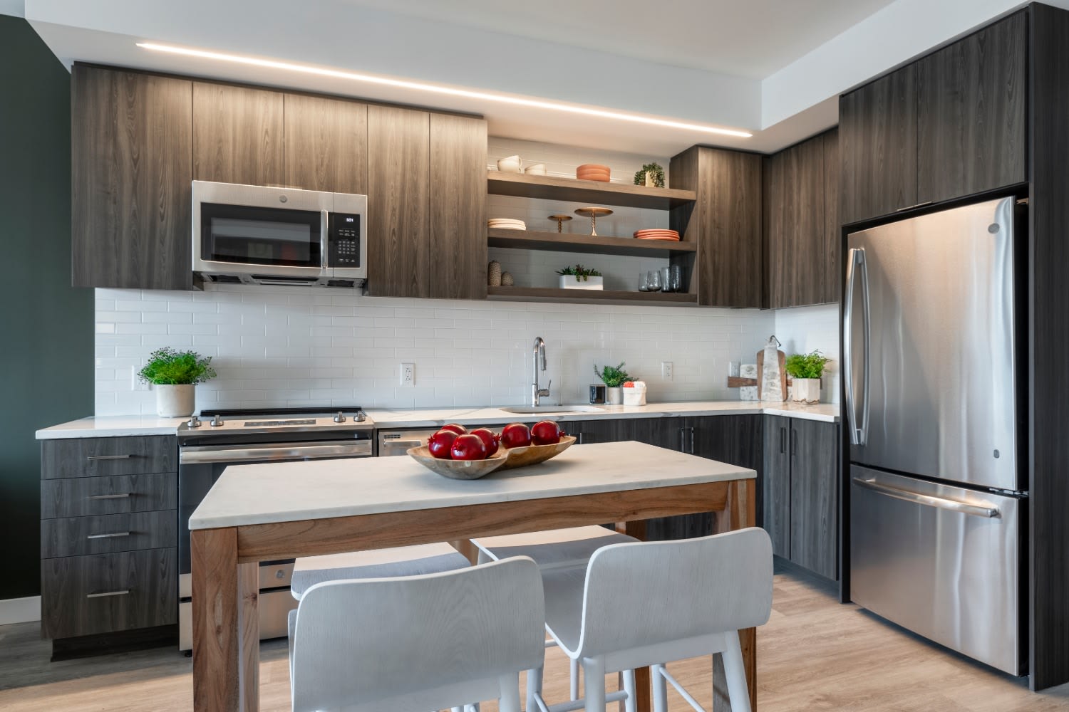 4040 Wilson – photo 1