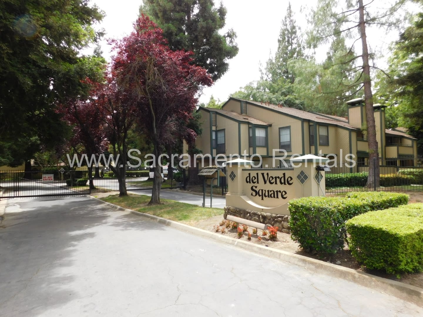 Wonderful 2bd/1+ba South Natomas Condo in Gated Community – photo 1