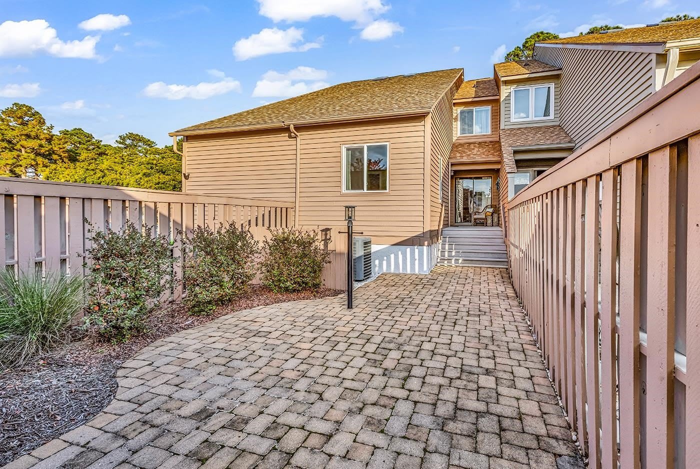 4000 Fairway Lakes Dr. – photo 1