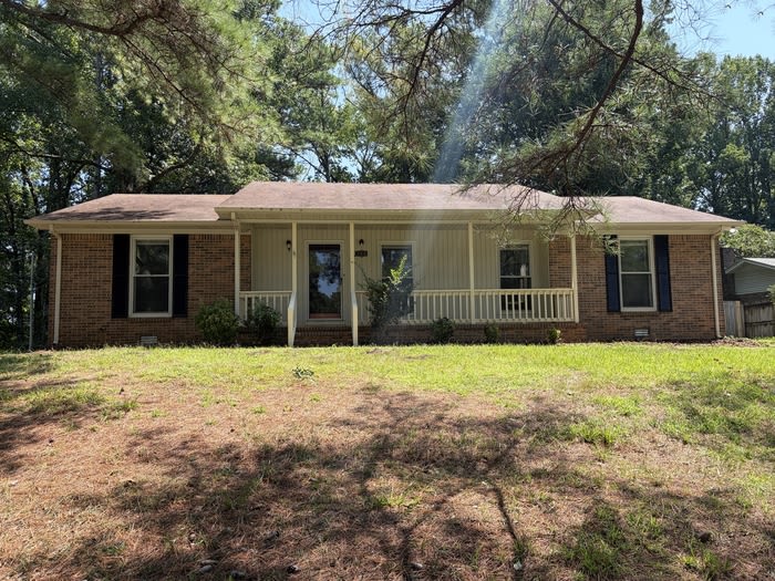 409 Cloverleaf Drive – photo 1