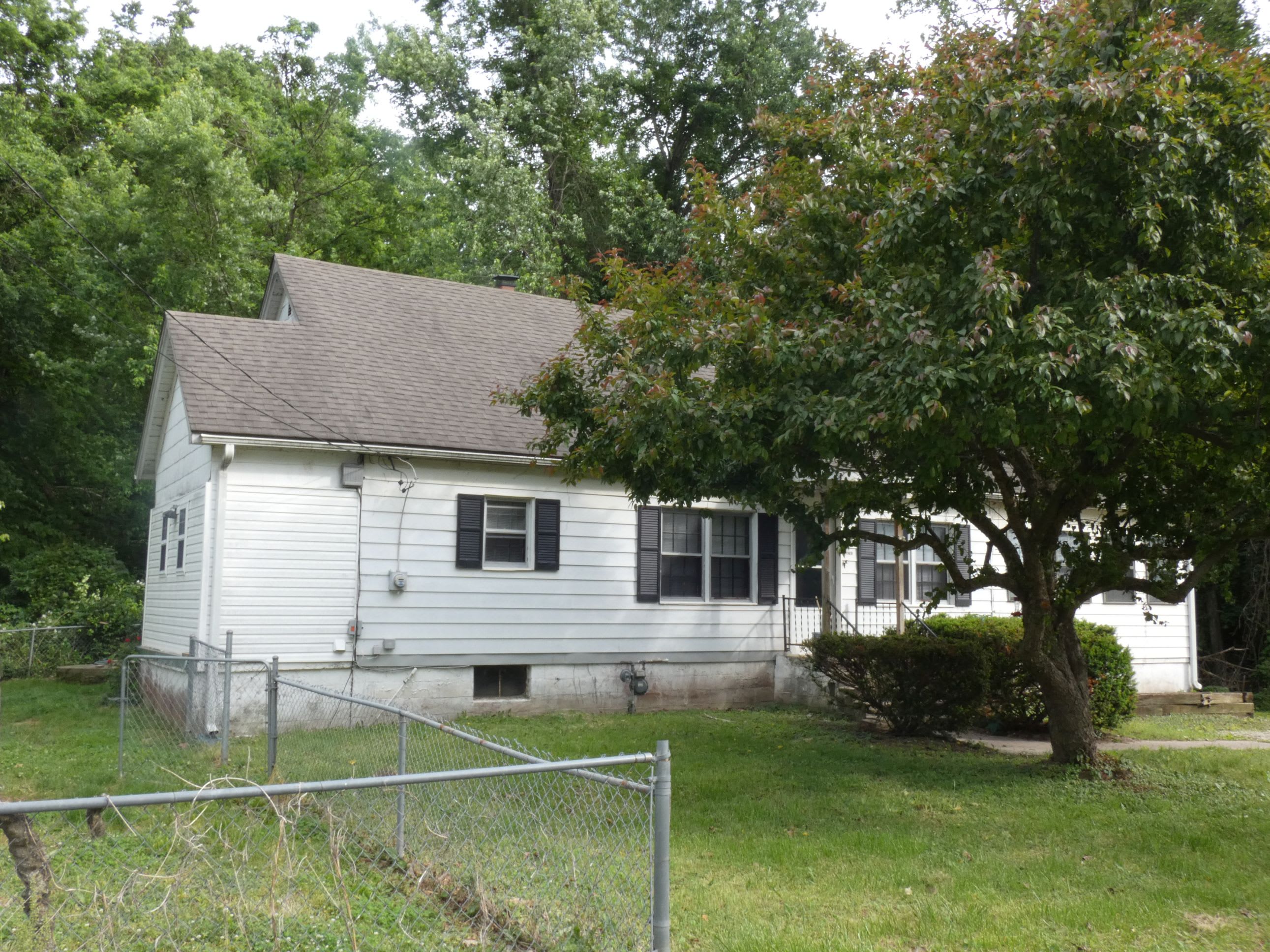 4701 N Green Hills Rd. – photo 1 of 15