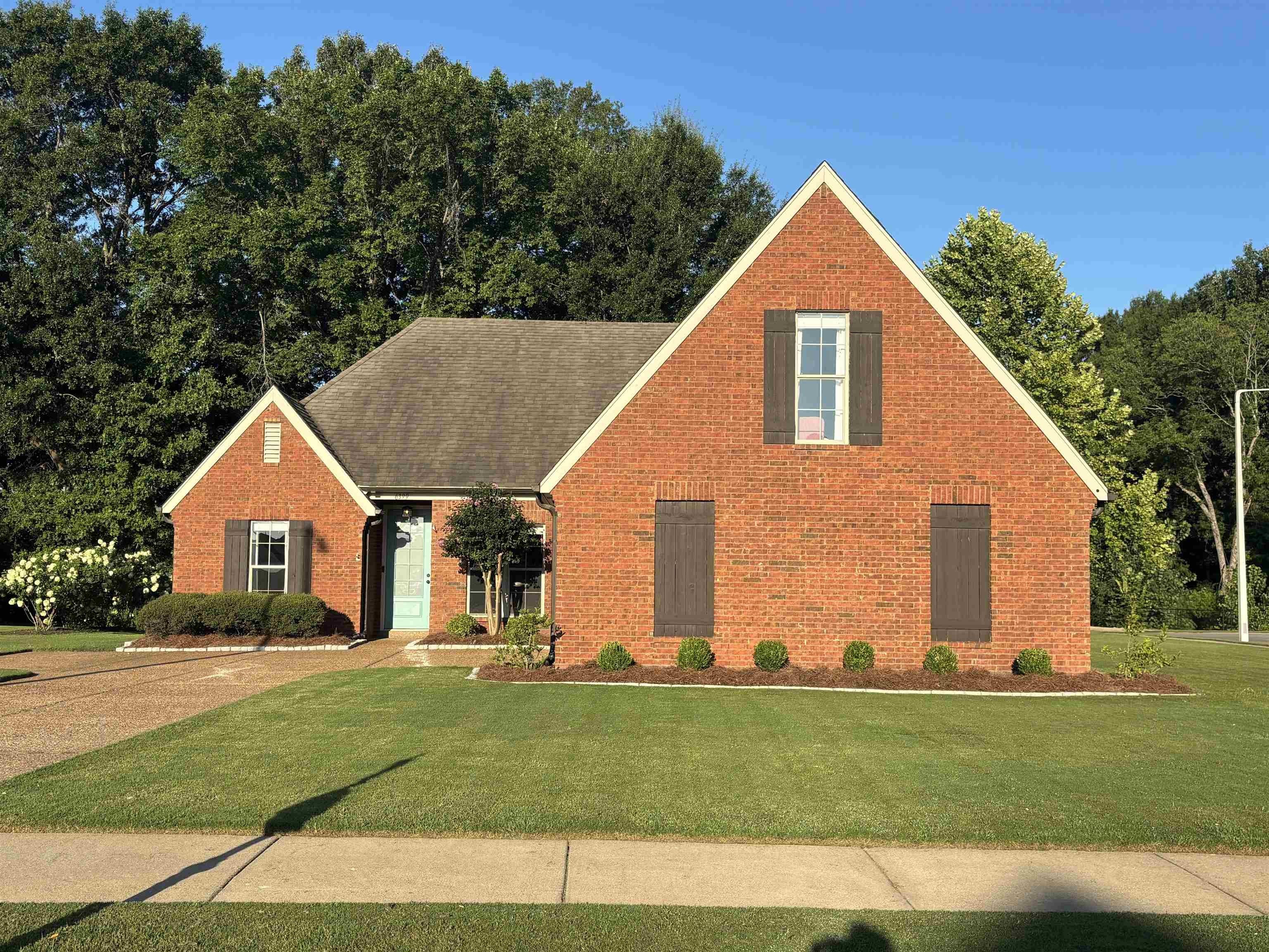 6399 WILLIAM HILL Dr – photo 1 of 35