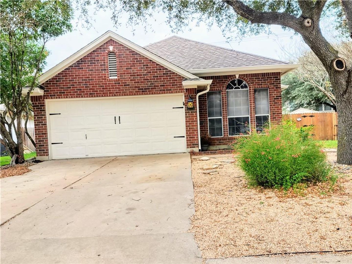 Great Family Home in Round Rock ISD! – photo 1