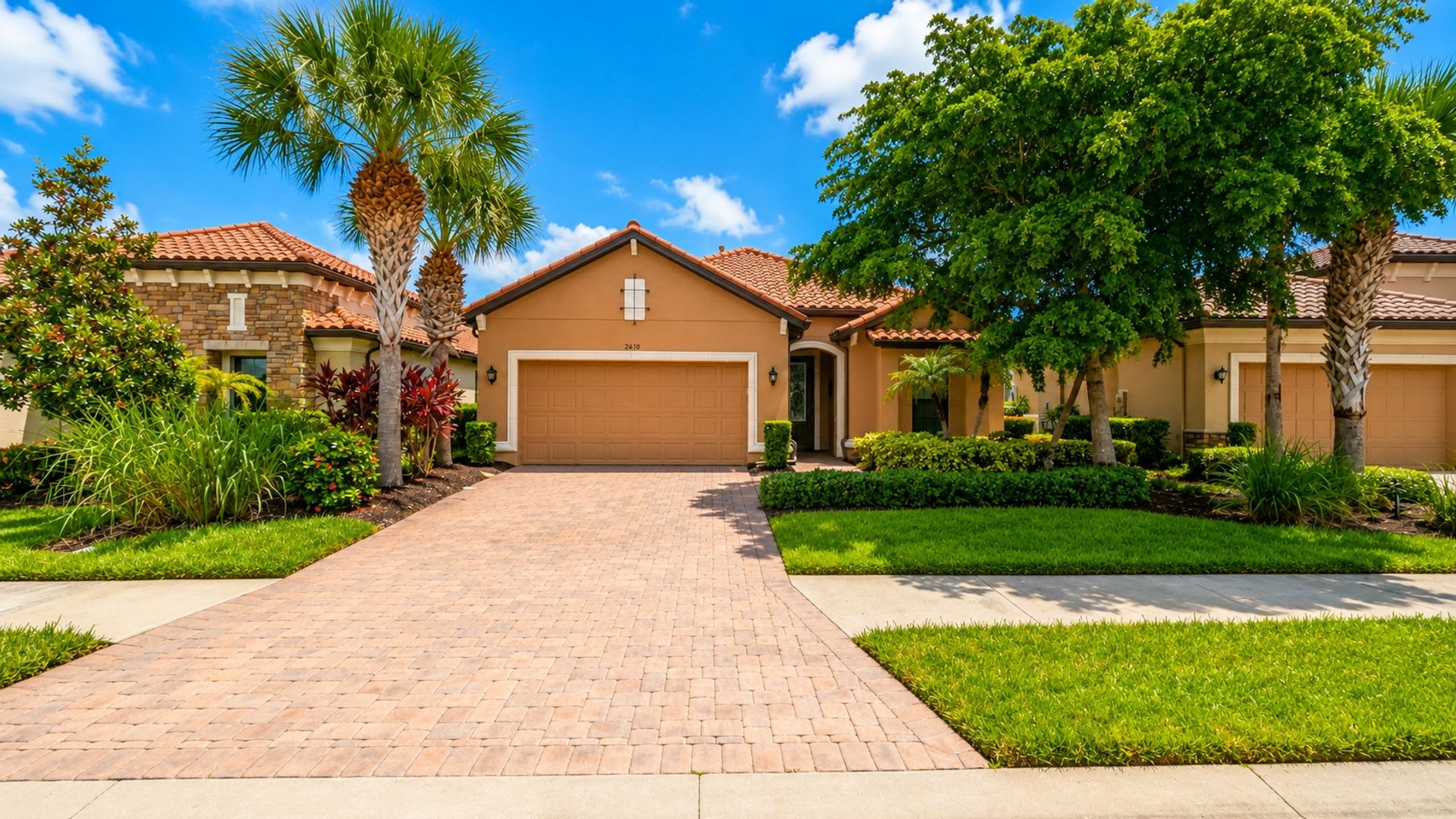 3-bedroom, 2-bath vacation home, tastefully decorated in the Esplanade at Siesta Key – photo 1