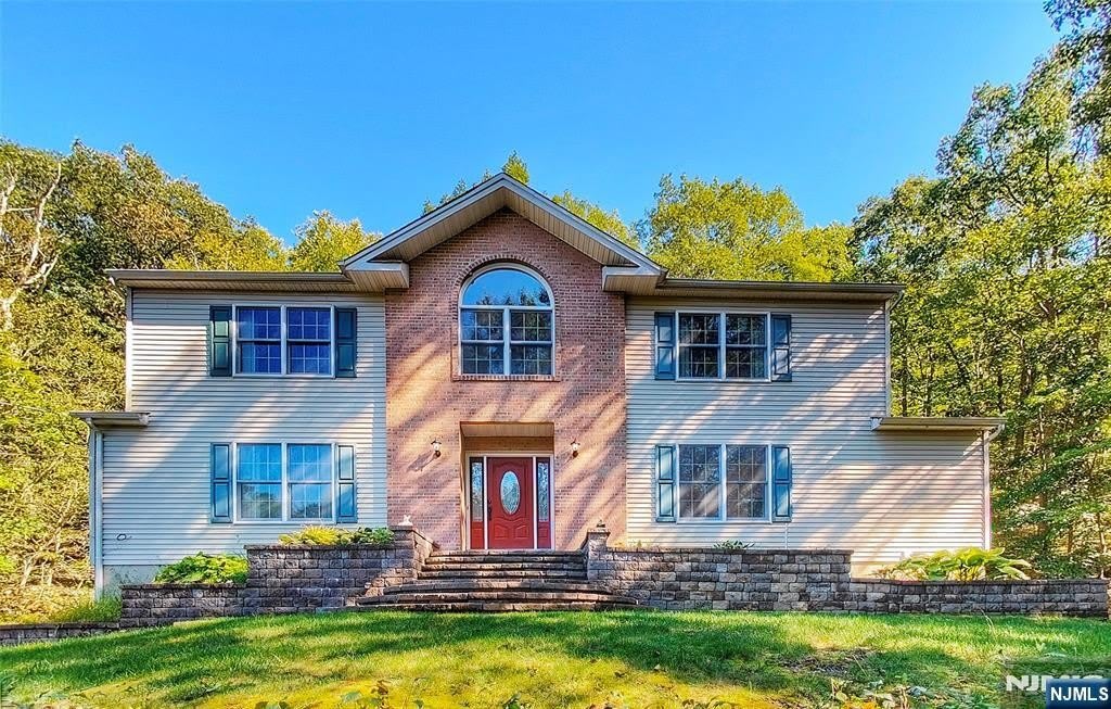 281 Kinnelon Road – photo 1 of 43