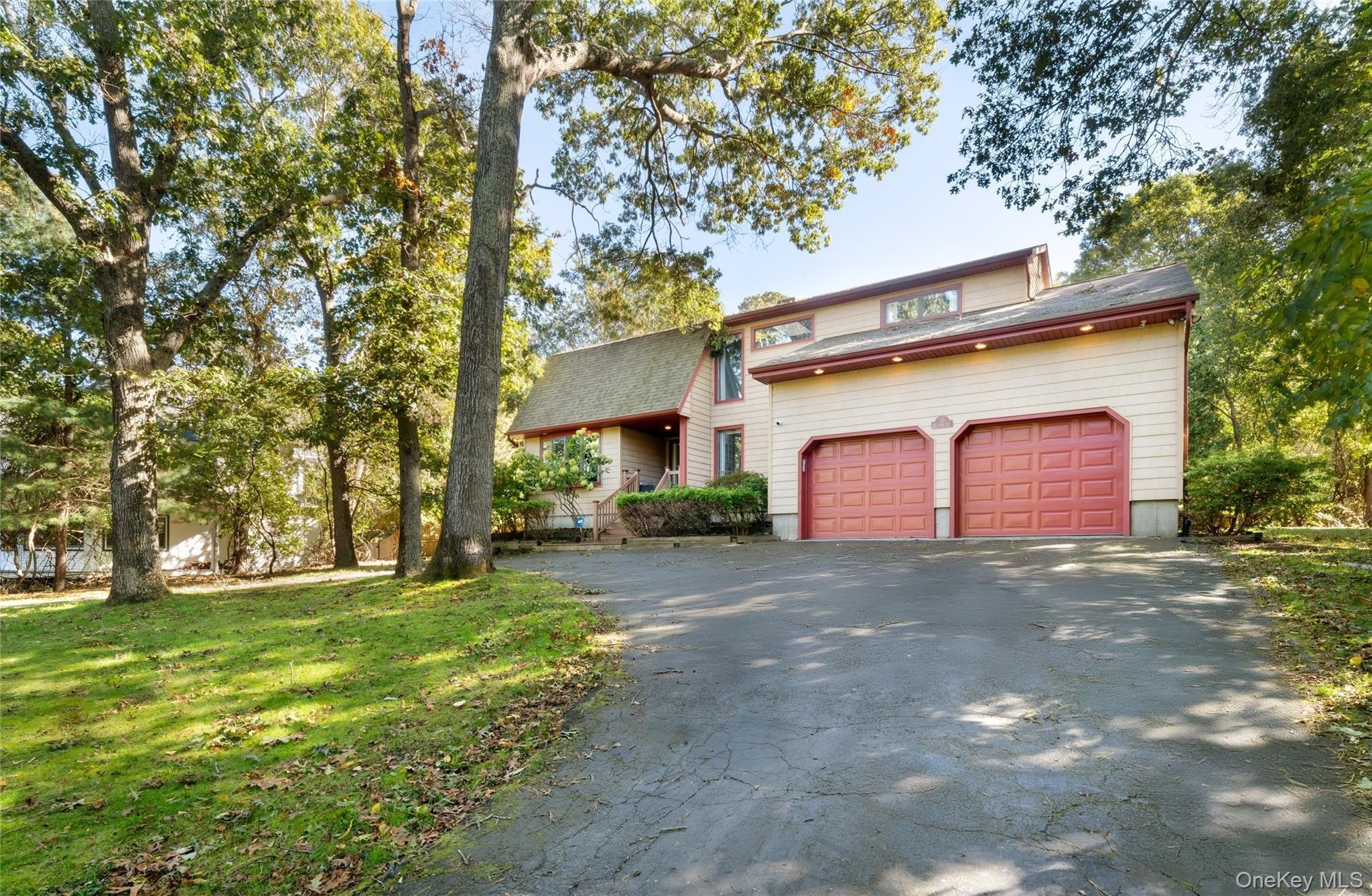 5 Bay Woods Drive – photo 1 of 25