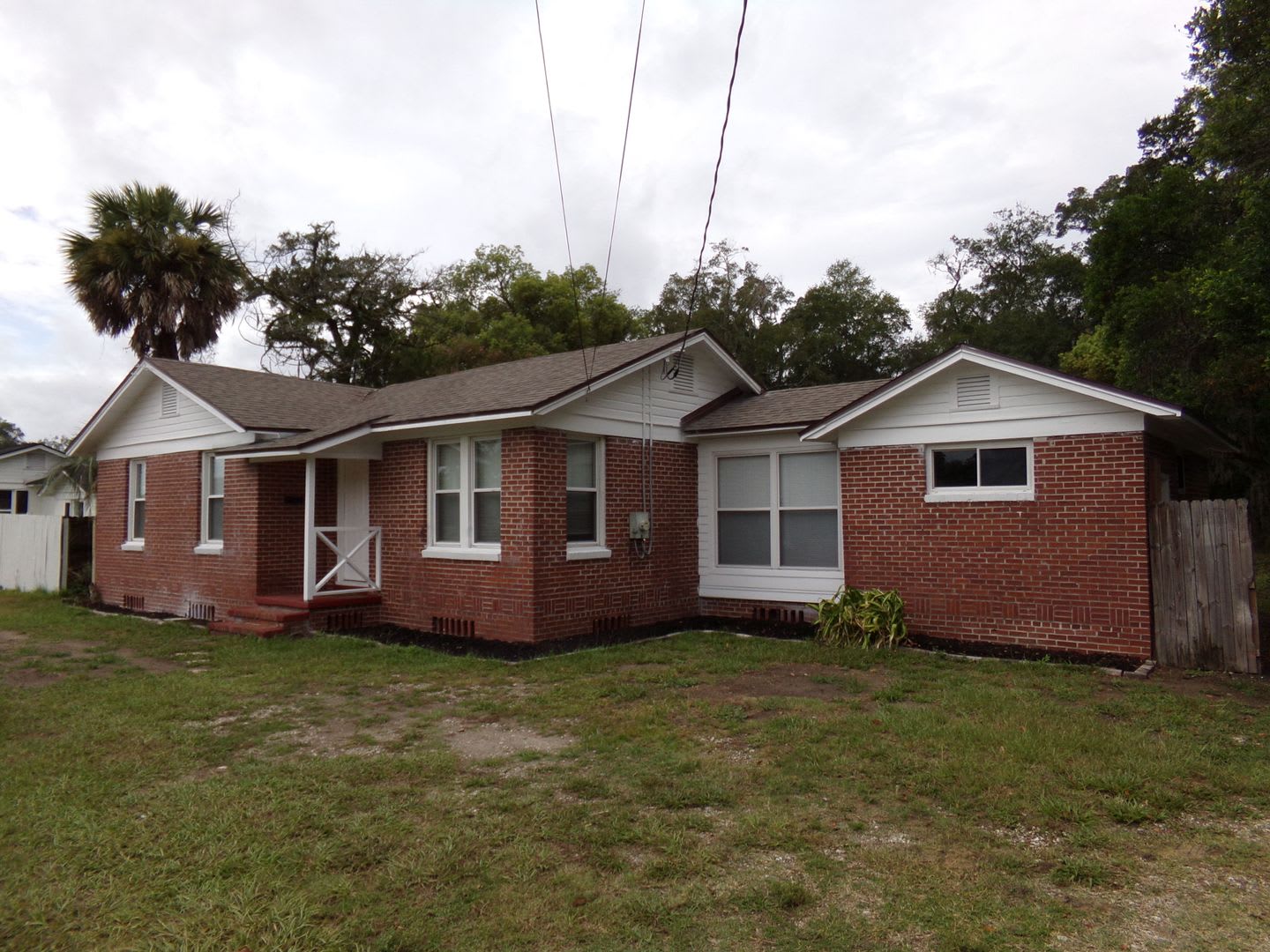 Charming Three Bedroom Home Newly Remodled Kitchen – photo 1