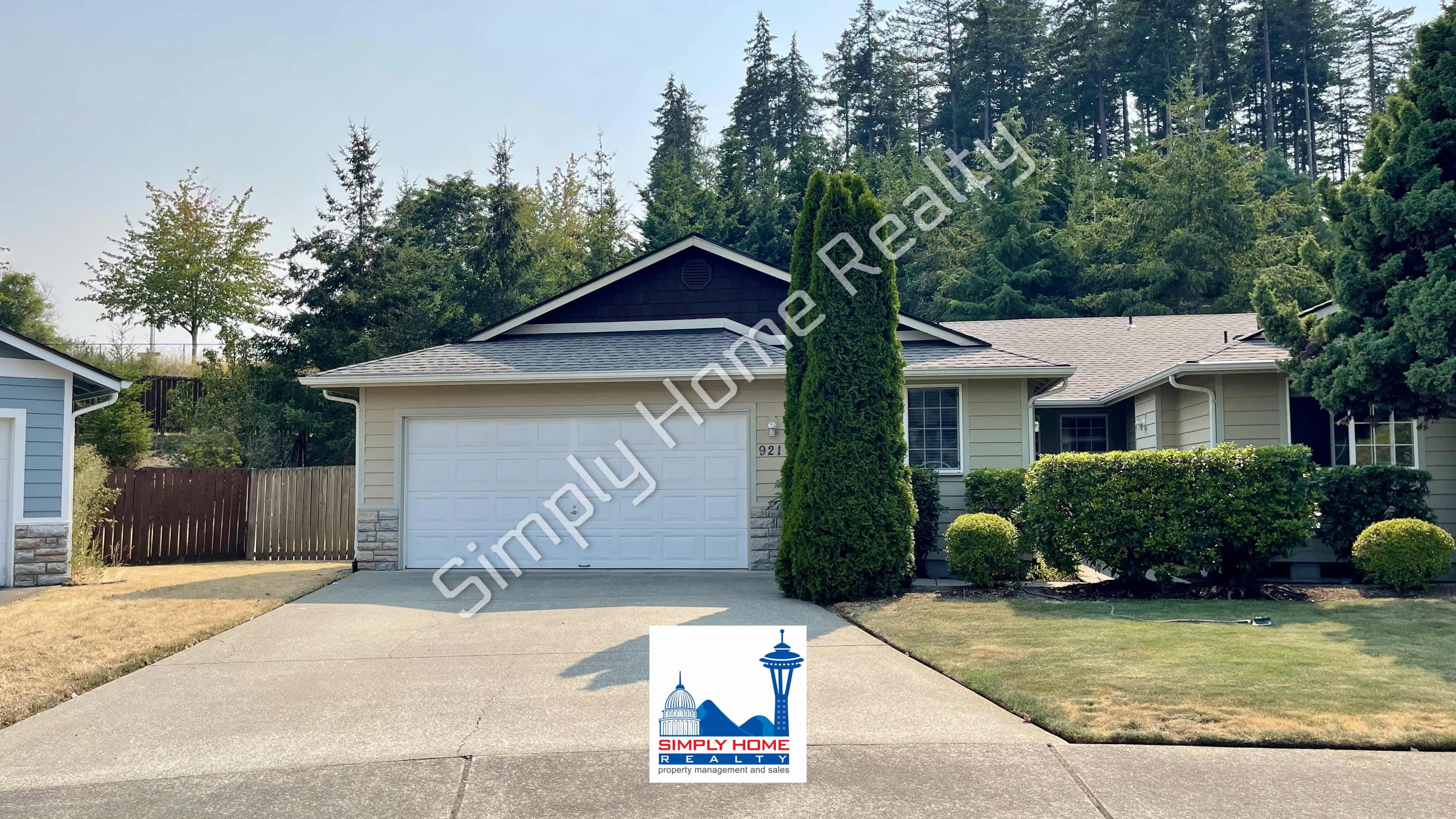 921 Avalon Ct SE – photo 1