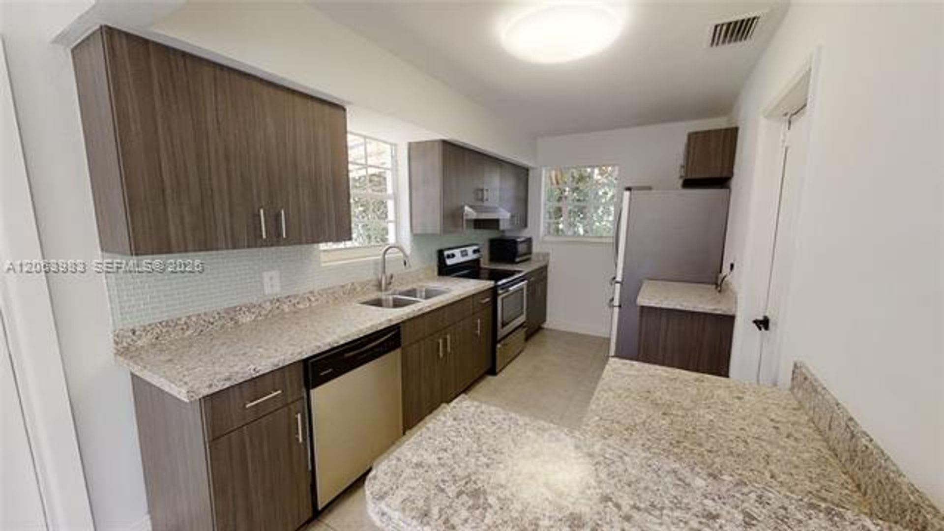 490 Nw 90Th St 490 El Portal Fl 33150 – photo 1 of 19