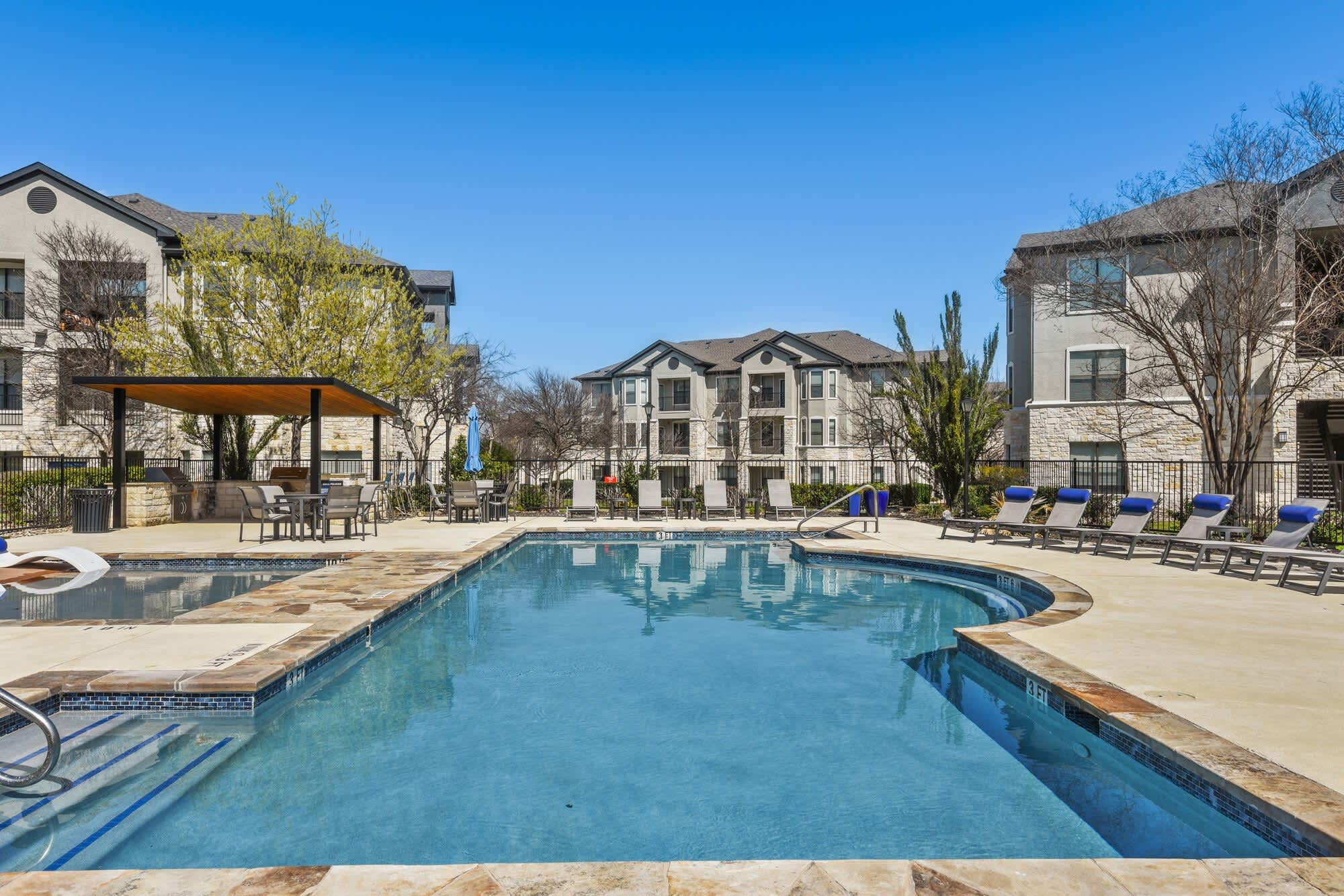 Collier Luxury Living – photo 1 of 331