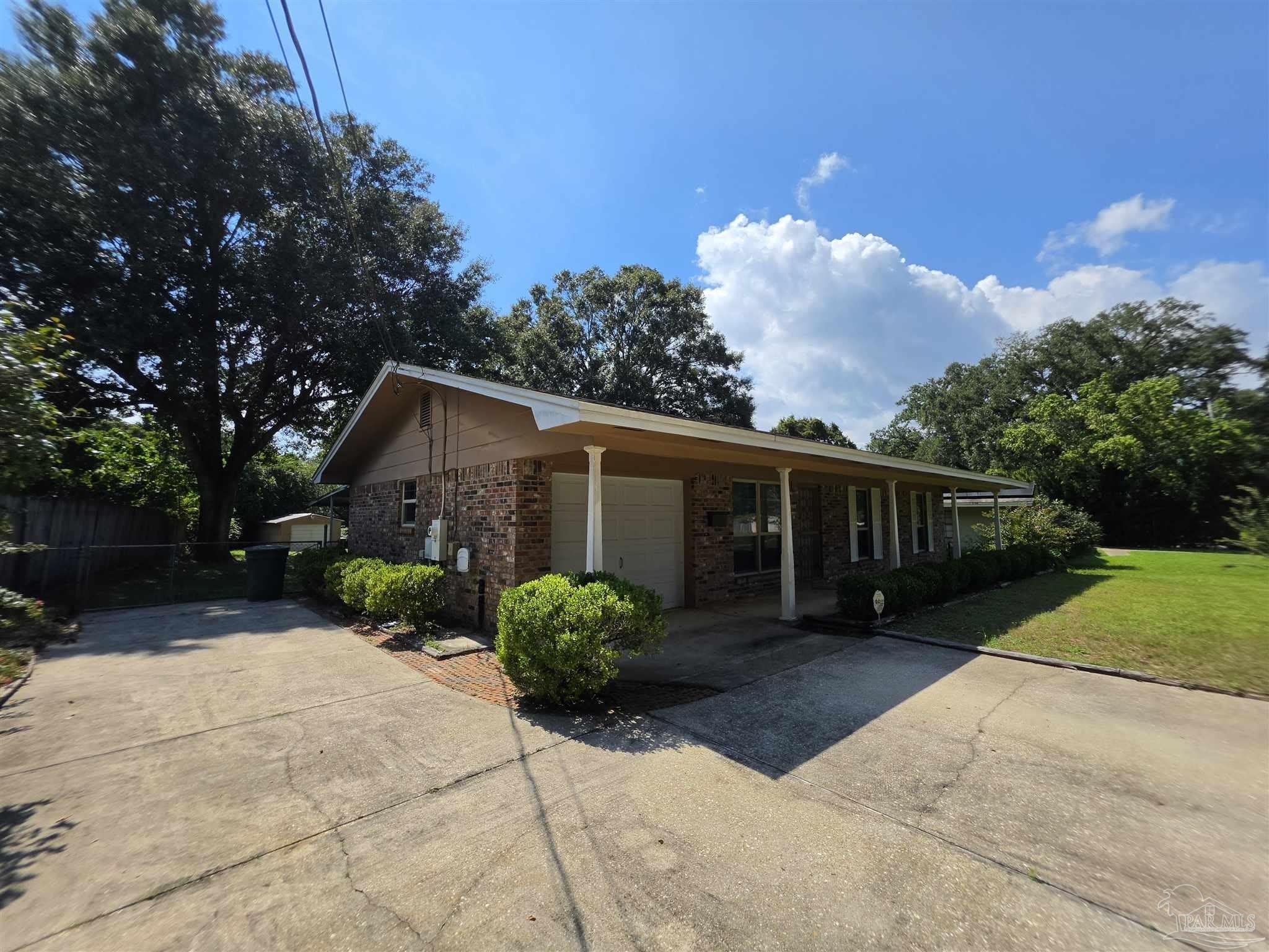 5505 Fairview Dr – photo 1 of 19