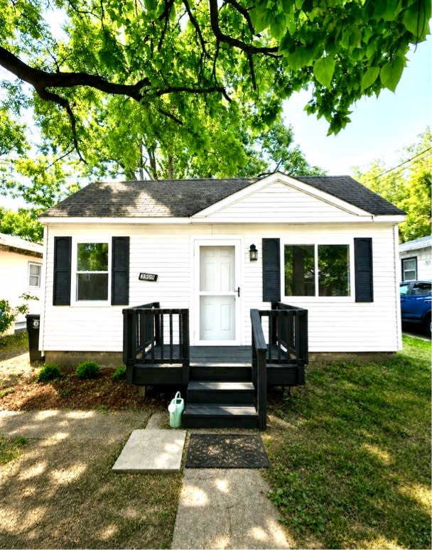 3909 West Kearsley Street – photo 1 of 7