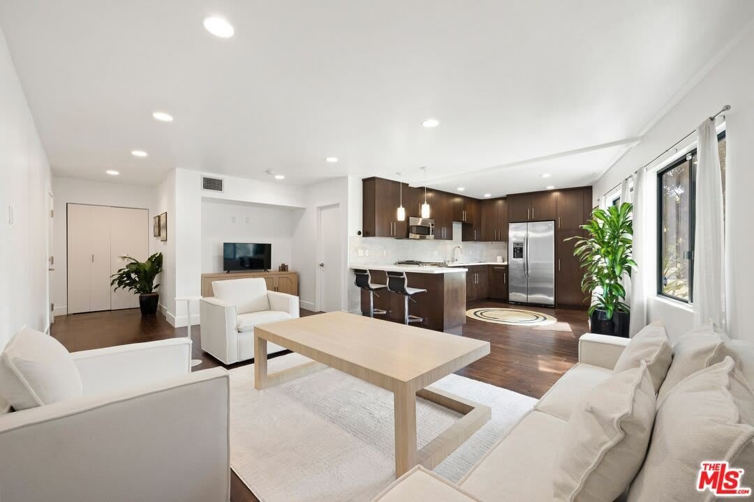 8755 Shoreham Dr – photo 1