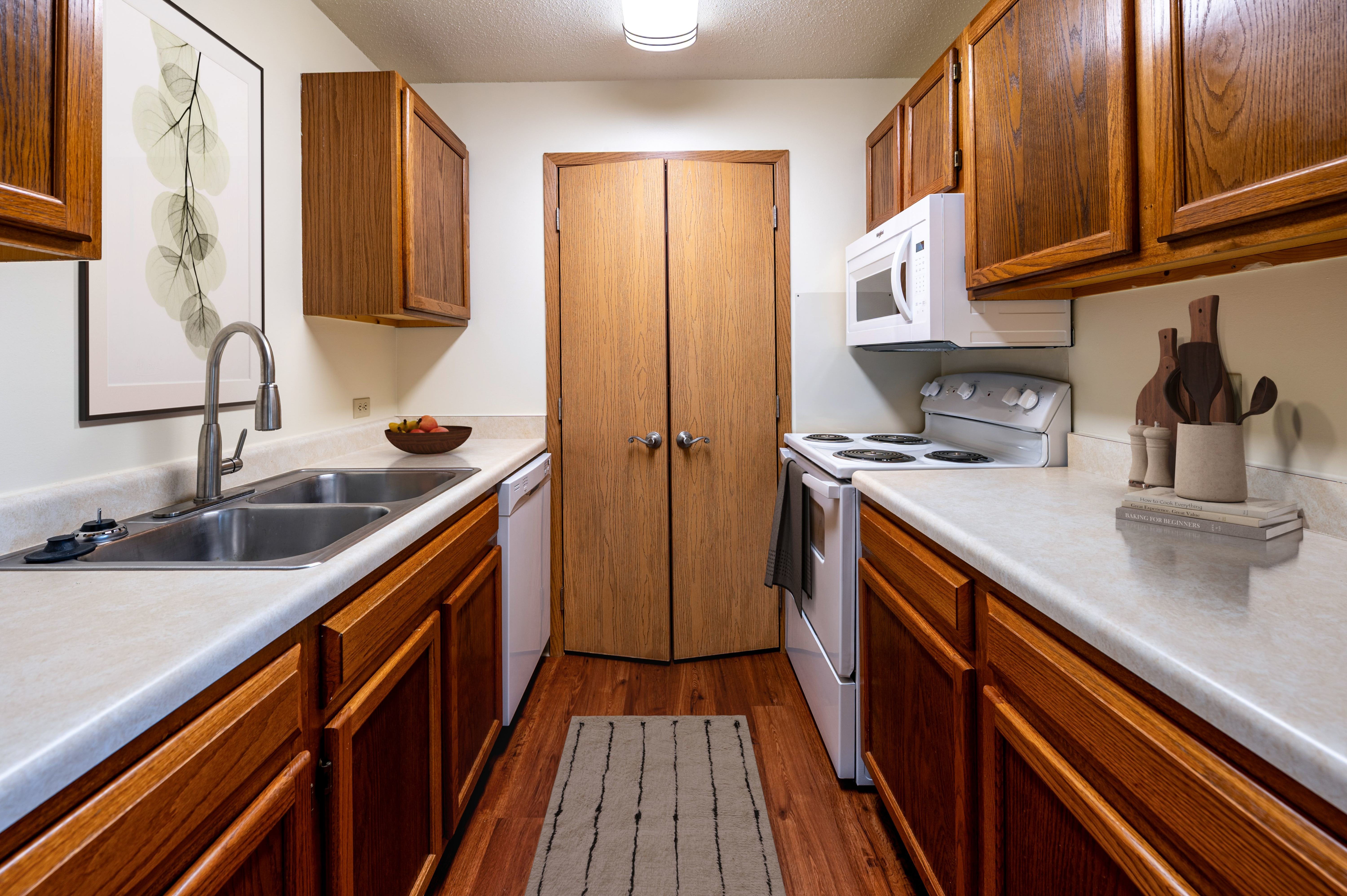 Oakland Pointe – photo 1 of 46