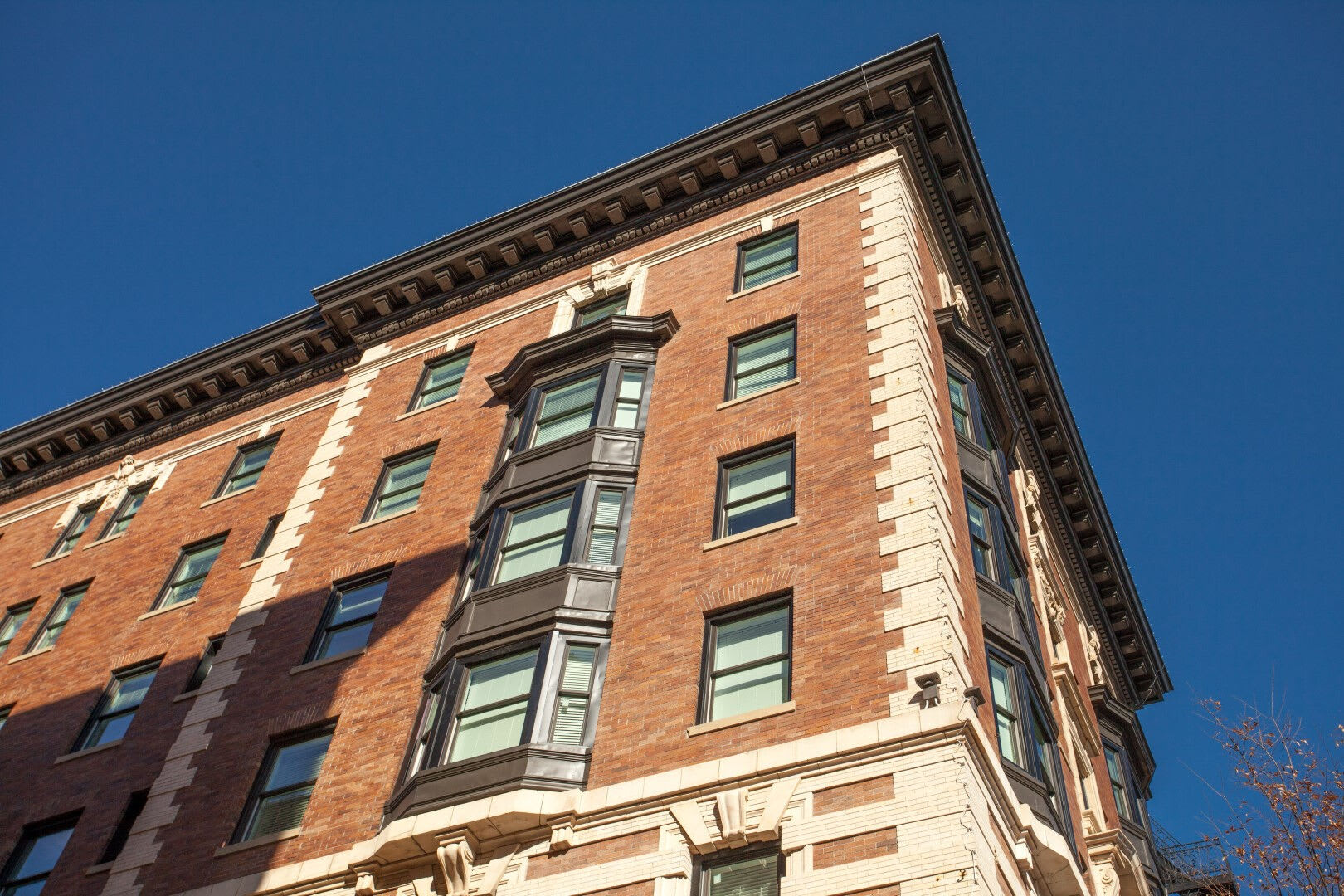 The Loraine Apartments – photo 1