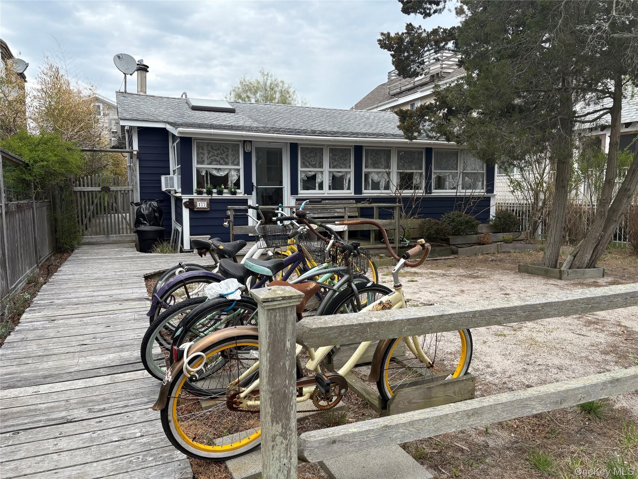 177 Wilmot – photo 1 of 12