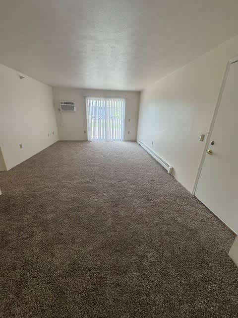 411 Raleigh Ct – photo 1 of 9
