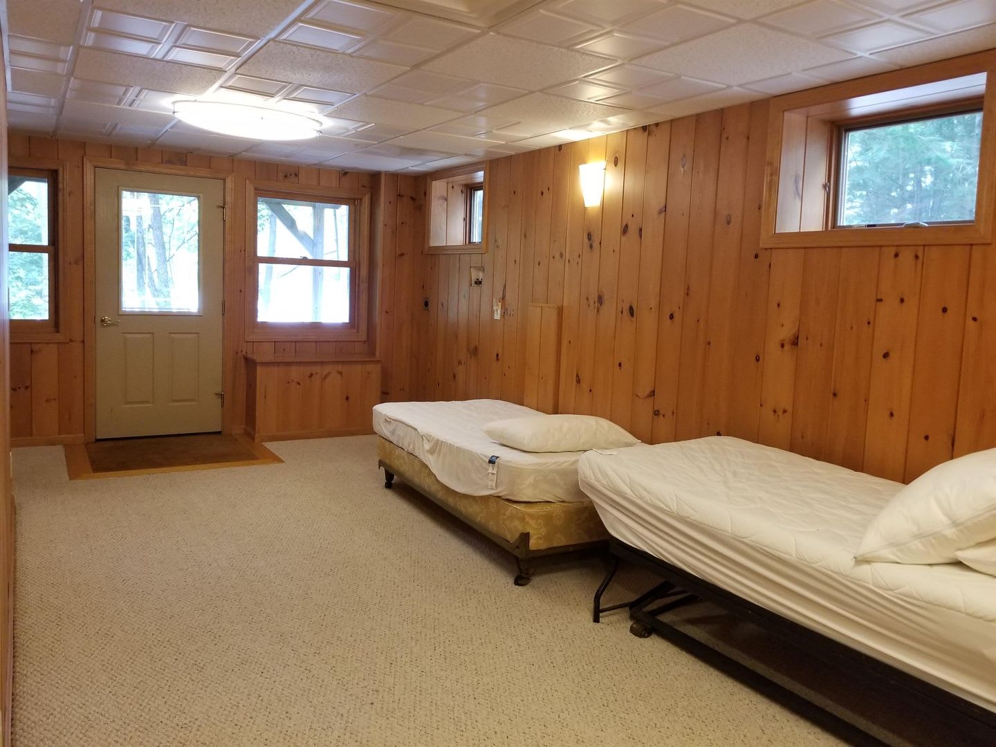 **WINTER RENTAL** Waterfront 2 Bedroom Waiting To Be Called Home Away From Home – photo 1 of 16