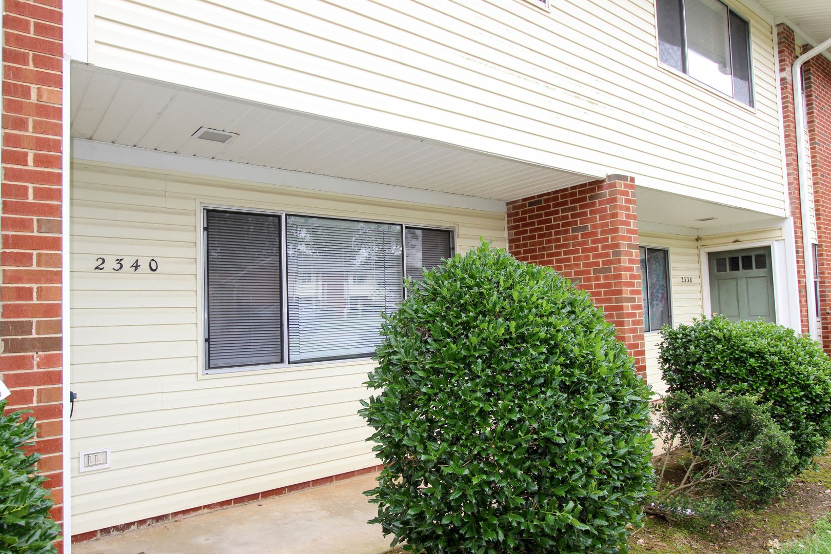 3 Bedroom Townhouse Across from NCSU Centennial Campus! Available Now – photo 1