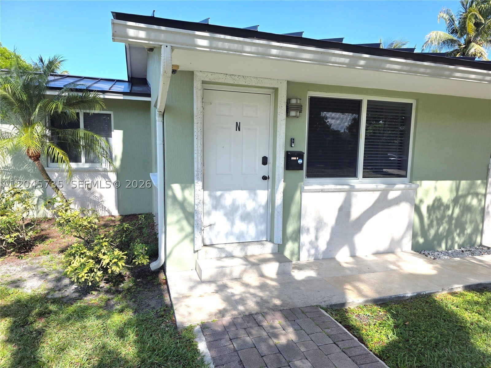 2111 N 26th Ave – photo 1 of 43