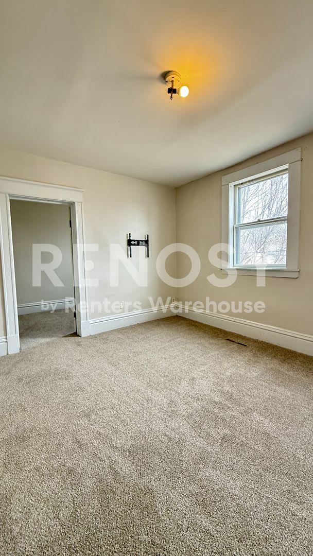Available Now 2 Bedroom 2 Bath Condo in St. Paul – photo 1